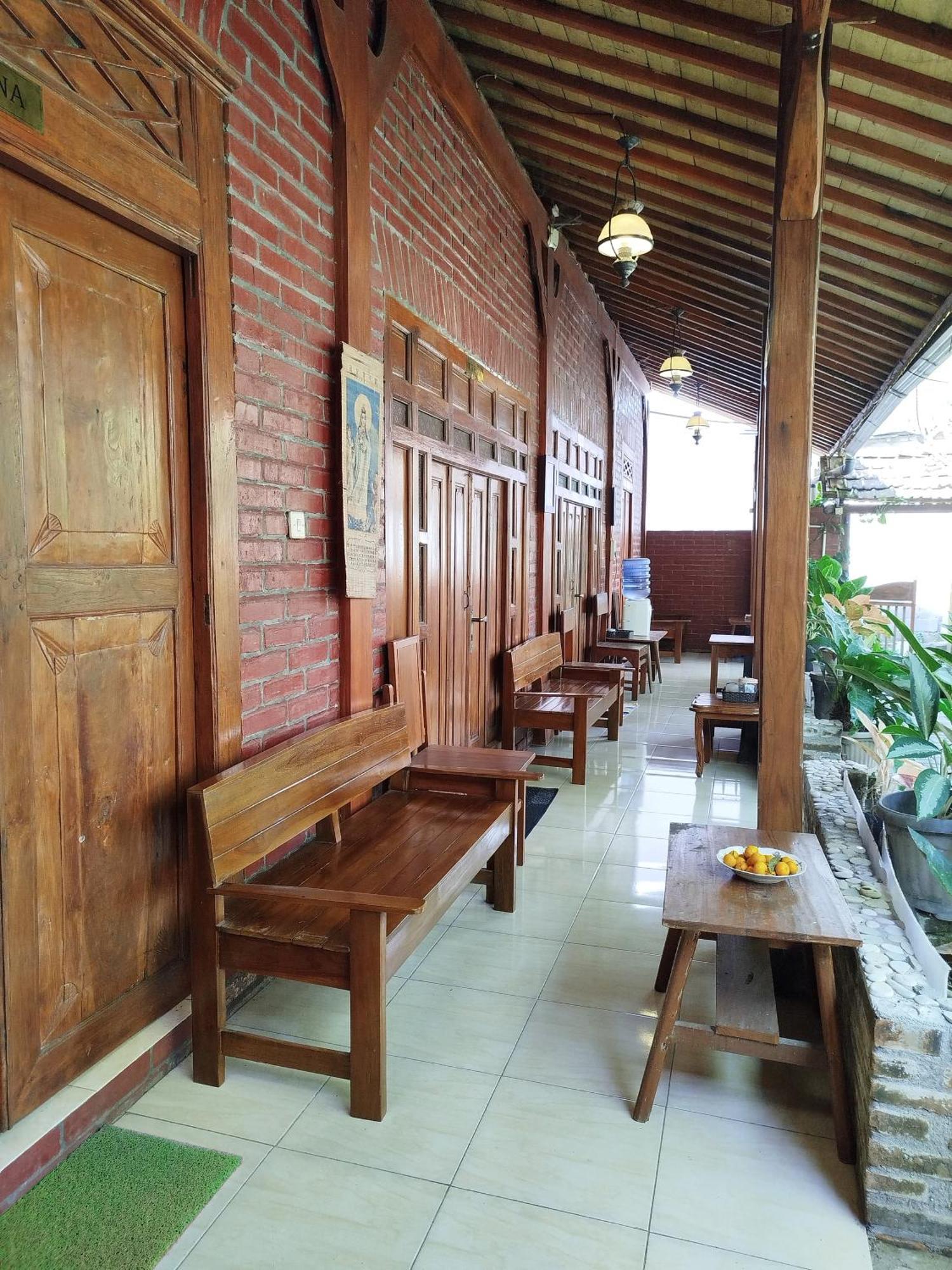 Dapur Ethnic Homestay Бантул Екстериор снимка